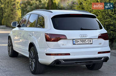 Позашляховик / Кросовер Audi Q7 2013 в 