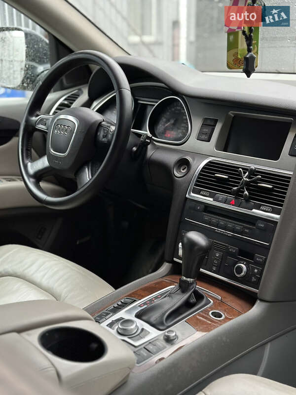Позашляховик / Кросовер Audi Q7 2007 в Хмельницькому