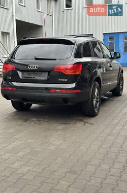 Внедорожник / Кроссовер Audi Q7 2007 в 