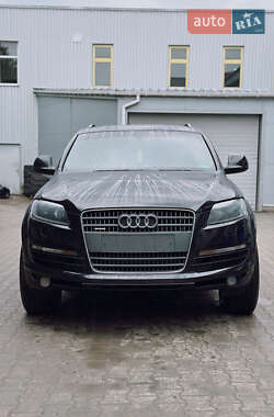Внедорожник / Кроссовер Audi Q7 2007 в 