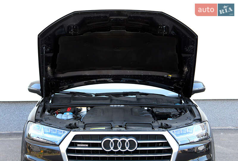 Позашляховик / Кросовер Audi Q7 2016 в Вінниці