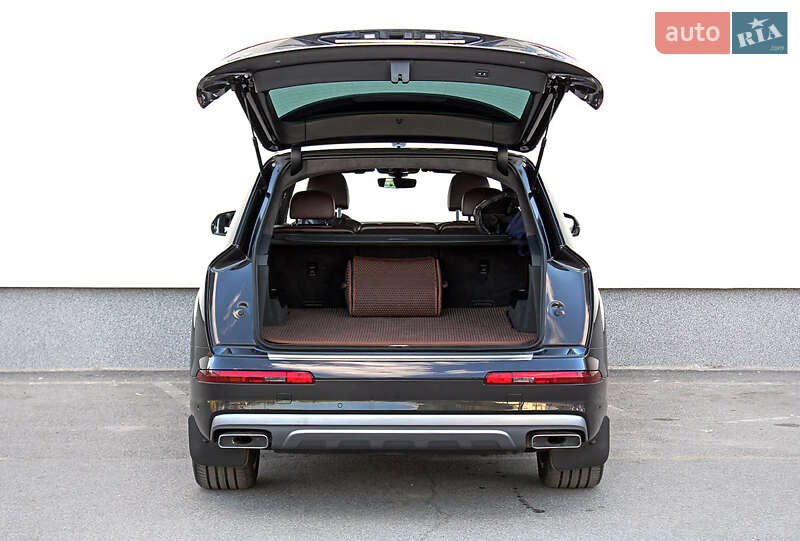 Позашляховик / Кросовер Audi Q7 2016 в Вінниці