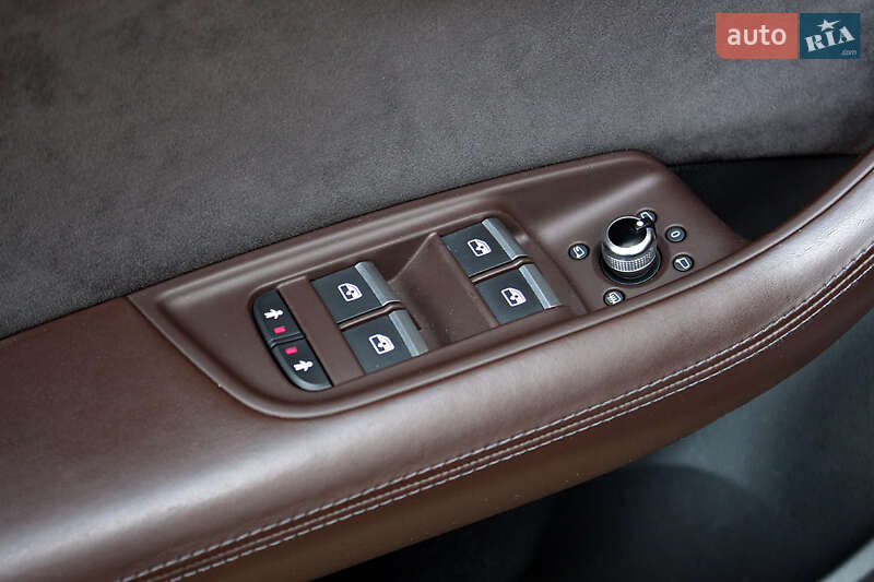 Позашляховик / Кросовер Audi Q7 2016 в Вінниці