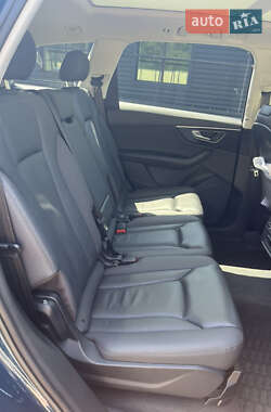 Позашляховик / Кросовер Audi Q7 2020 в Житомирі
