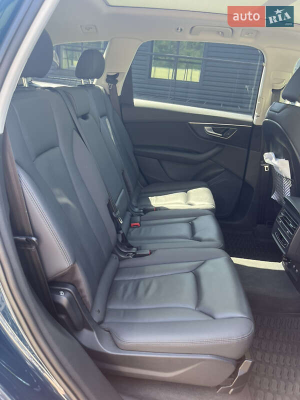 Позашляховик / Кросовер Audi Q7 2020 в Житомирі