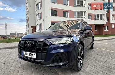 Позашляховик / Кросовер Audi Q7 2020 в 