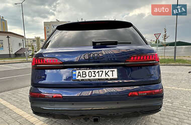 Позашляховик / Кросовер Audi Q7 2020 в 
