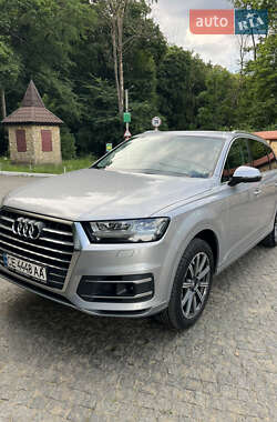 Позашляховик / Кросовер Audi Q7 2017 в Чернівцях