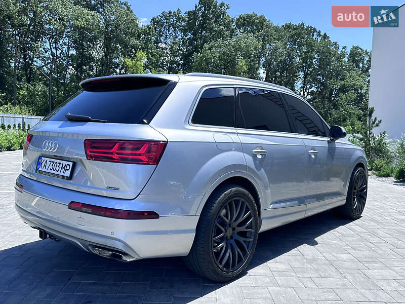 Позашляховик / Кросовер Audi Q7 2017 в Луцьку