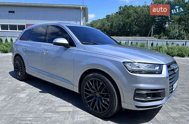 Внедорожник / Кроссовер Audi Q7 2017 в 