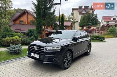 Внедорожник / Кроссовер Audi Q7 2018 в 