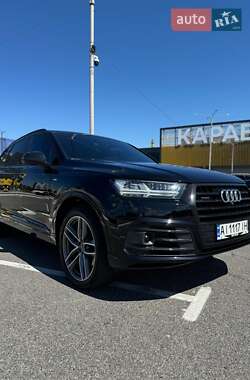 Внедорожник / Кроссовер Audi Q7 2018 в 