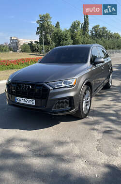 Позашляховик / Кросовер Audi Q7 2020 в Києві