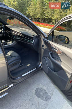 Внедорожник / Кроссовер Audi Q7 2020 в 