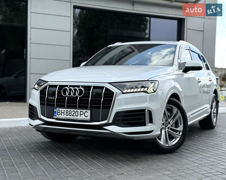 Внедорожник / Кроссовер Audi Q7 2020 в 