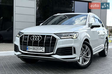 Внедорожник / Кроссовер Audi Q7 2020 в 