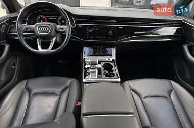 Внедорожник / Кроссовер Audi Q7 2020 в 