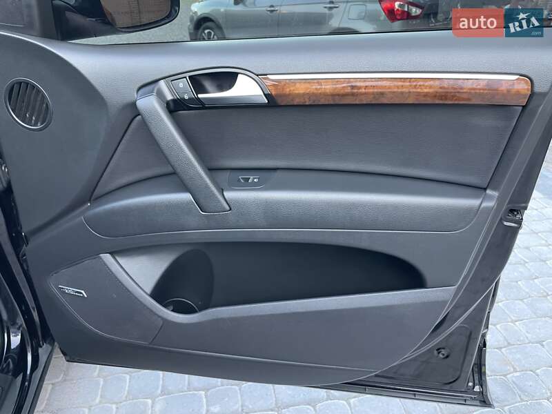 Внедорожник / Кроссовер Audi Q7 2014 в Виннице