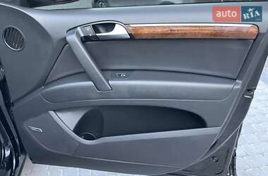 Позашляховик / Кросовер Audi Q7 2014 в 
