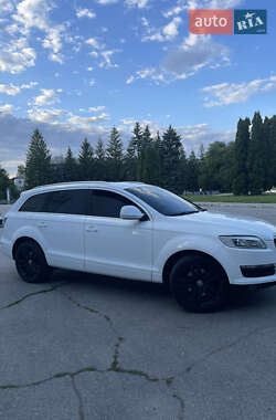 Позашляховик / Кросовер Audi Q7 2006 в 