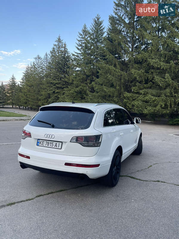 Внедорожник / Кроссовер Audi Q7 2006 в Желтых Водах