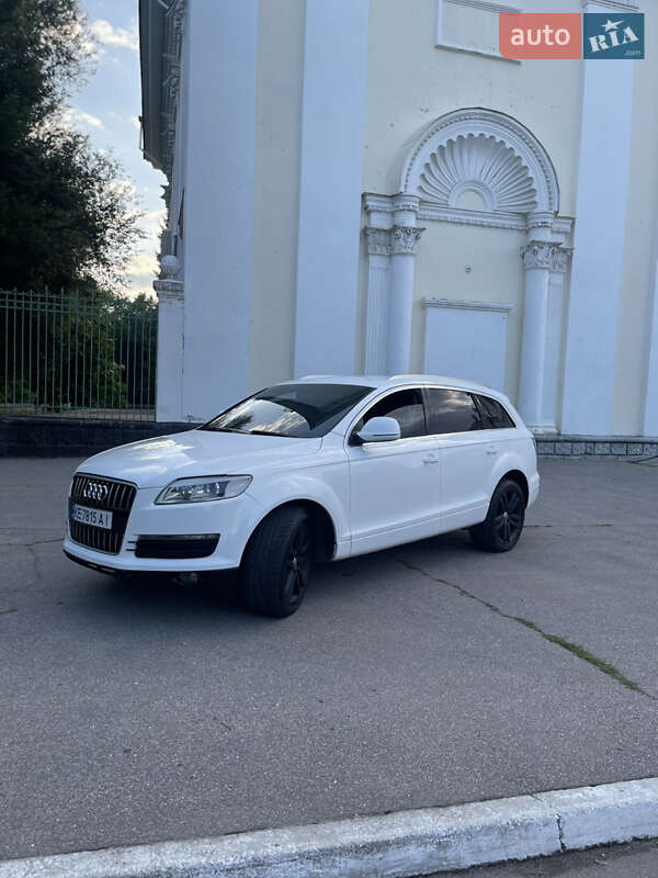 Внедорожник / Кроссовер Audi Q7 2006 в Желтых Водах