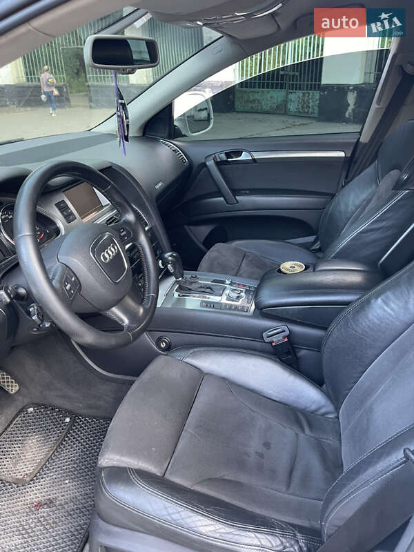 Внедорожник / Кроссовер Audi Q7 2006 в Желтых Водах