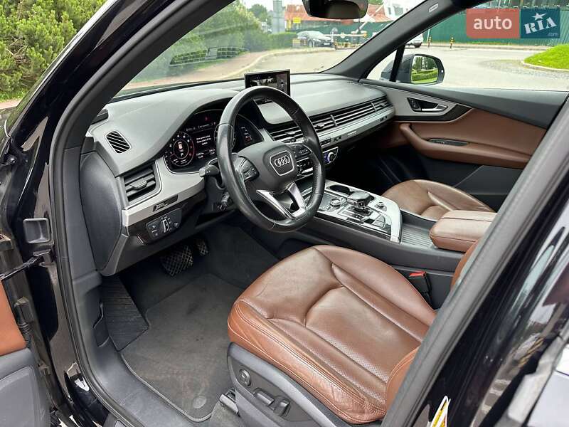Позашляховик / Кросовер Audi Q7 2017 в Києві