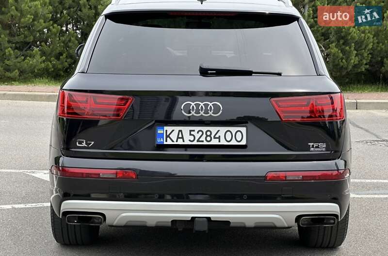 Позашляховик / Кросовер Audi Q7 2017 в Києві