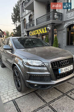 Позашляховик / Кросовер Audi Q7 2015 в 