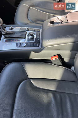 Позашляховик / Кросовер Audi Q7 2015 в 