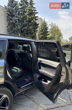 Позашляховик / Кросовер Audi Q7 2015 в 