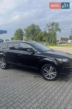 Позашляховик / Кросовер Audi Q7 2013 в 
