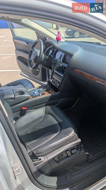 Внедорожник / Кроссовер Audi Q7 2014 в Нововолынске