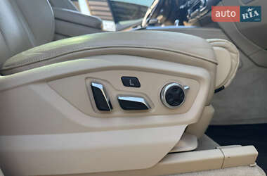 Позашляховик / Кросовер Audi Q7 2016 в 