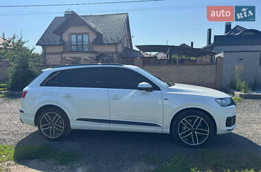 Внедорожник / Кроссовер Audi Q7 2016 в Луцке