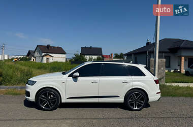Позашляховик / Кросовер Audi Q7 2016 в 