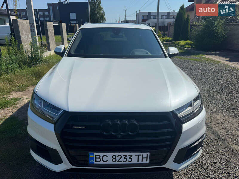 Позашляховик / Кросовер Audi Q7 2016 в Луцьку