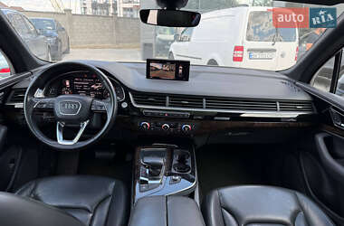Позашляховик / Кросовер Audi Q7 2016 в 