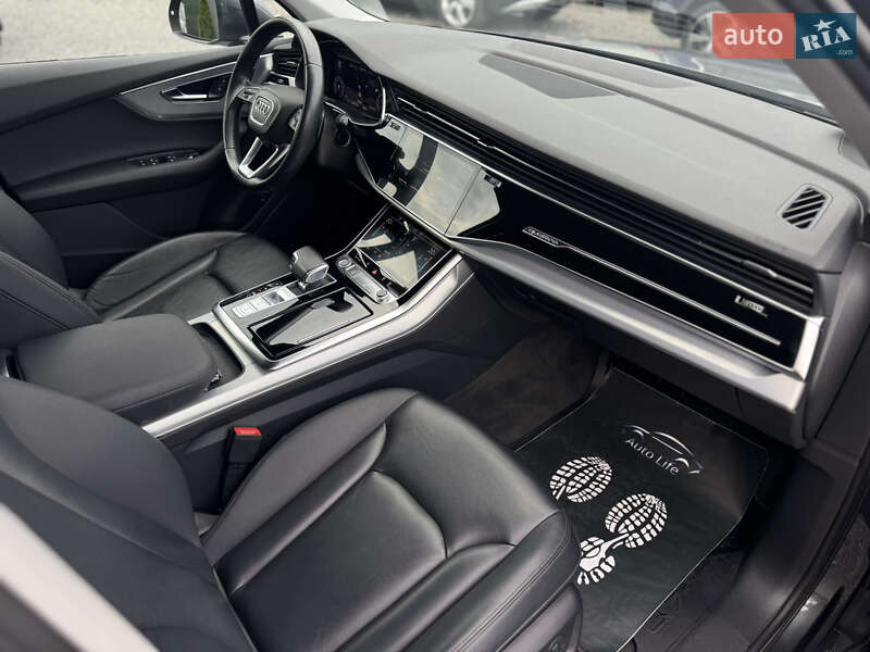 Позашляховик / Кросовер Audi Q7 2020 в Мукачевому