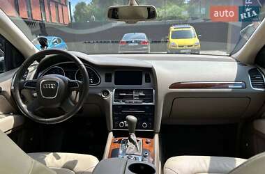 Внедорожник / Кроссовер Audi Q7 2009 в 
