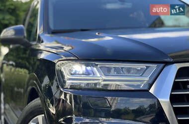 Позашляховик / Кросовер Audi Q7 2016 в 