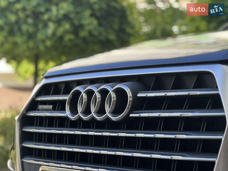Позашляховик / Кросовер Audi Q7 2016 в Івано-Франківську