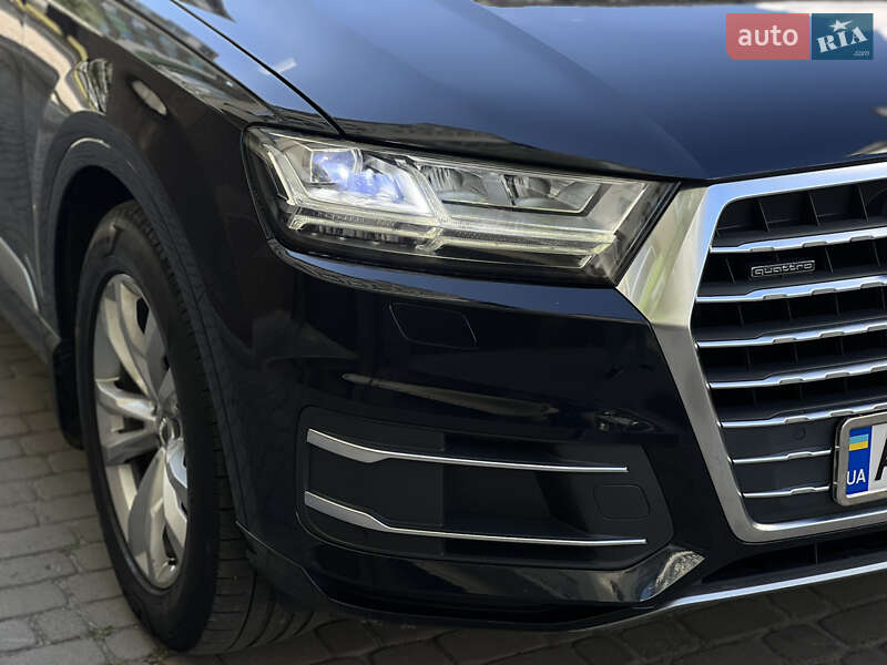 Позашляховик / Кросовер Audi Q7 2016 в Івано-Франківську