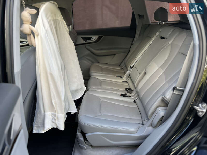 Позашляховик / Кросовер Audi Q7 2016 в Івано-Франківську