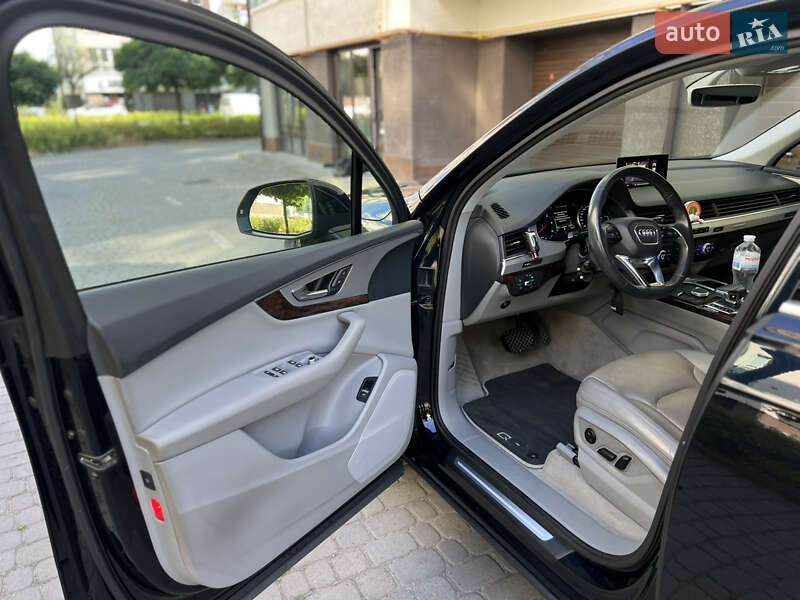 Позашляховик / Кросовер Audi Q7 2016 в Івано-Франківську