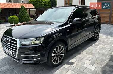 Внедорожник / Кроссовер Audi Q7 2016 в 