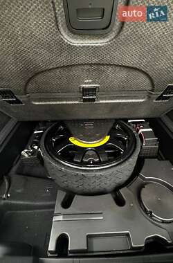 Позашляховик / Кросовер Audi Q7 2021 в 