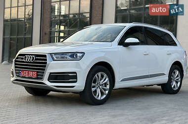 Позашляховик / Кросовер Audi Q7 2018 в 