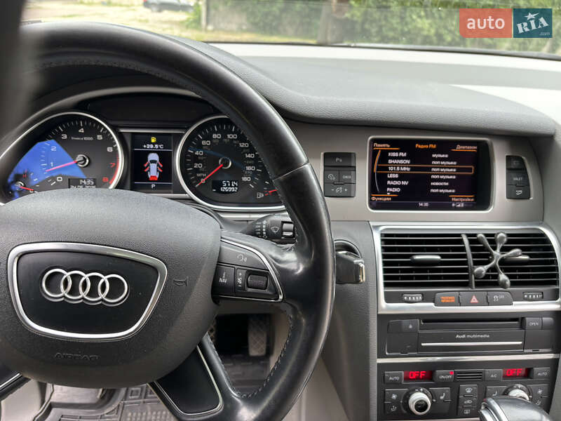 Позашляховик / Кросовер Audi Q7 2014 в Кам'янському